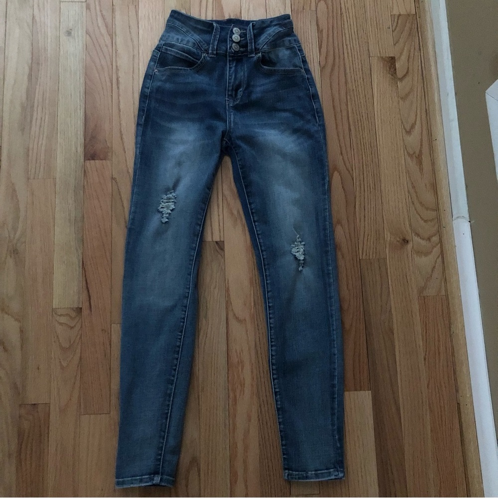 Secrets Super high rise jeans- size 5 (27)